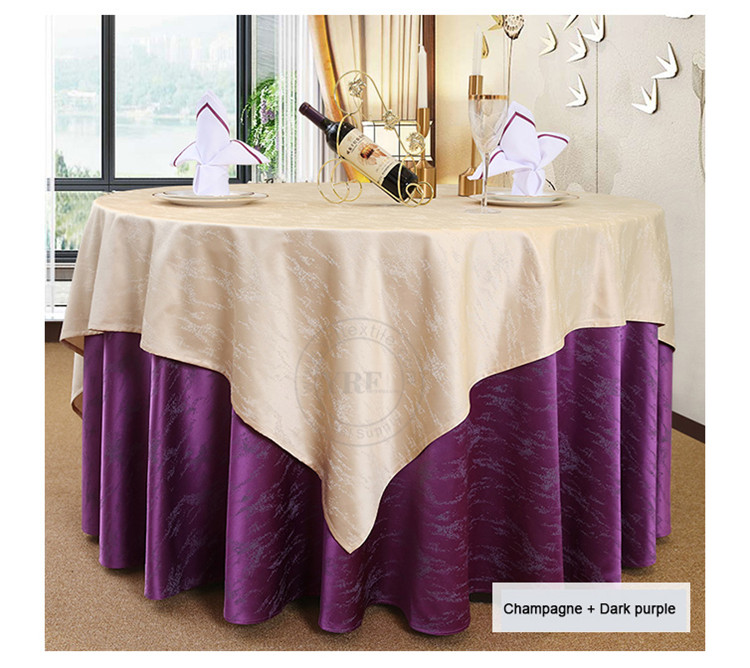 Shiny Table Cloths