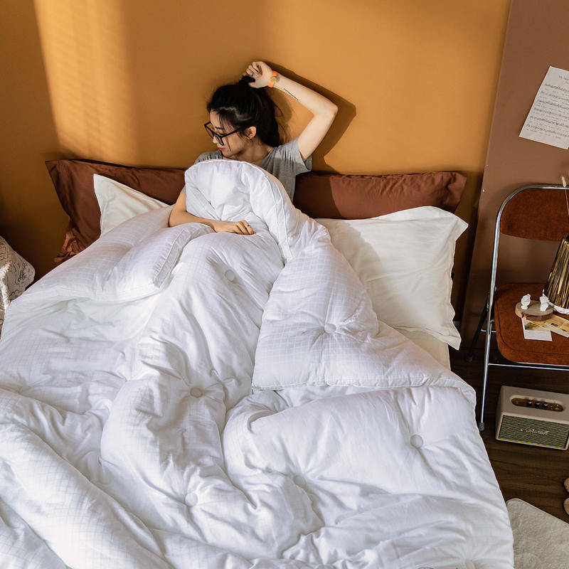 Quilt Five-Star Hotel Comforter