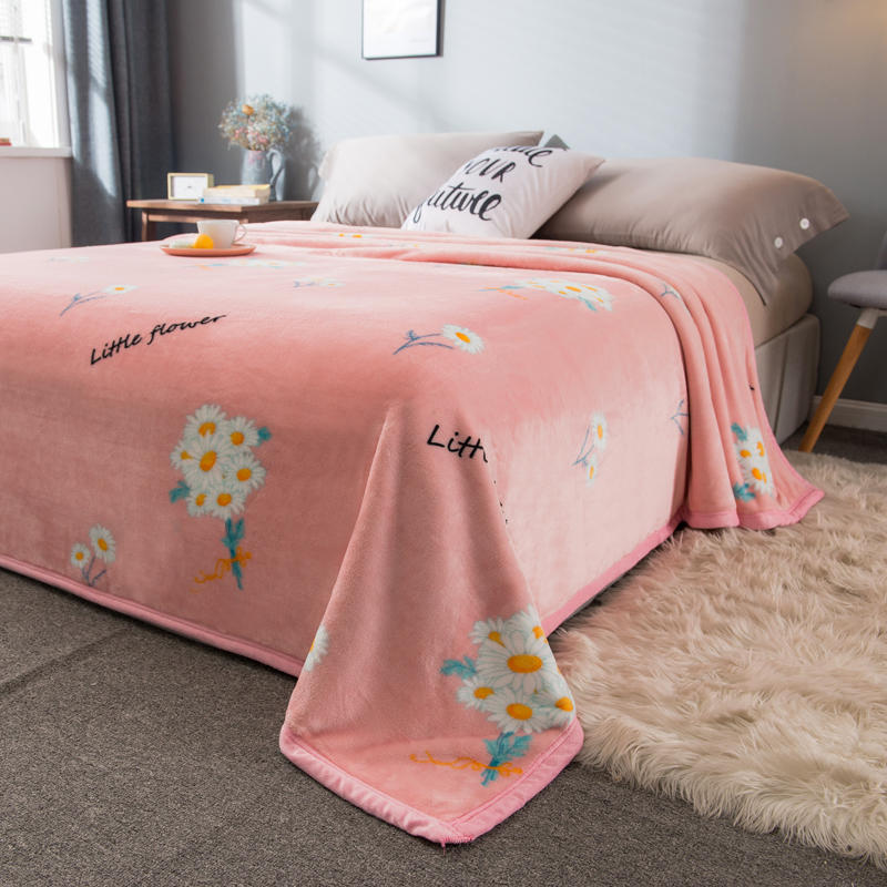 Durable Polyester Blanket Pink Floral