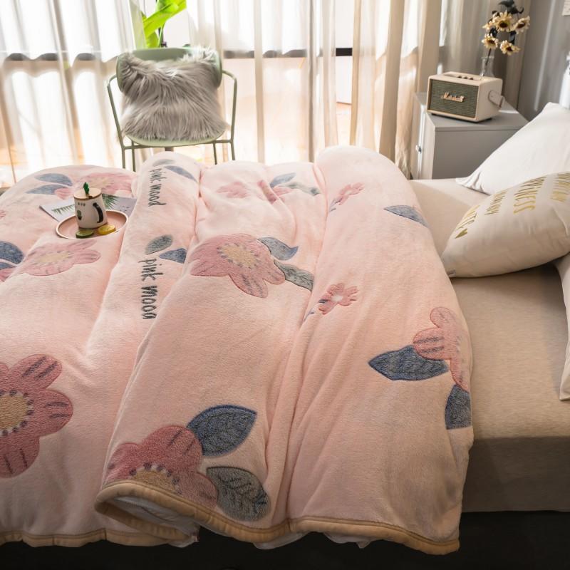 Fluffy Dual-Sided Polyester Blanket