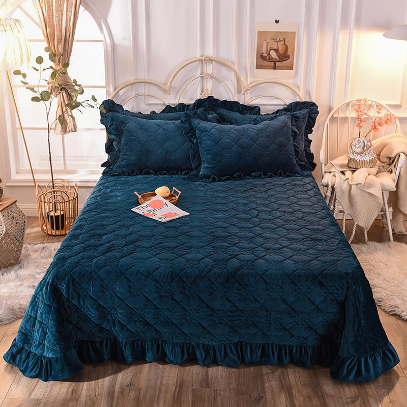 Fancy Collection Bedspread Made In China