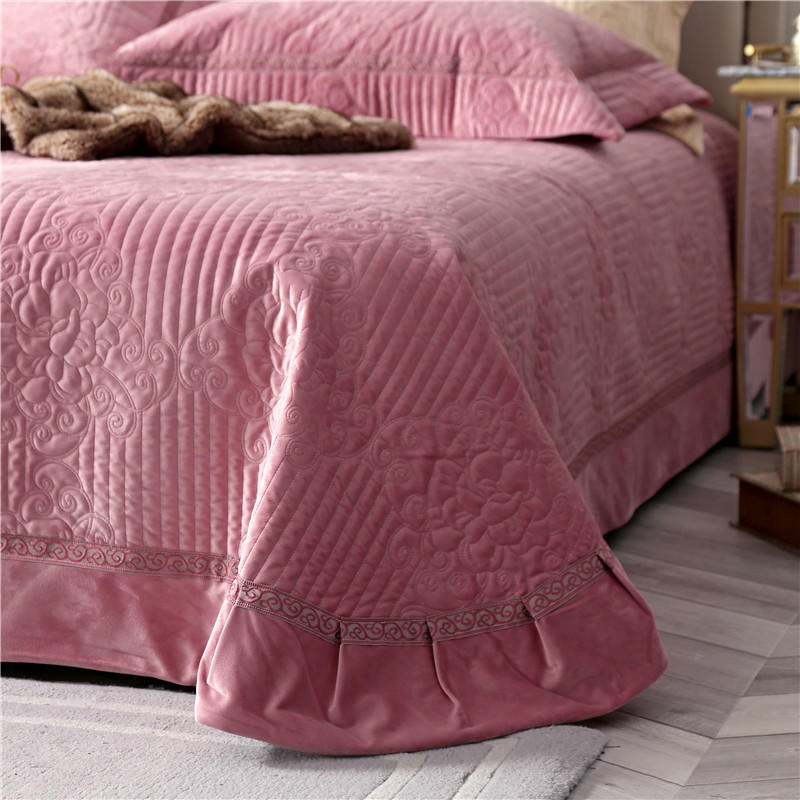 Pink Bedding Bedspread