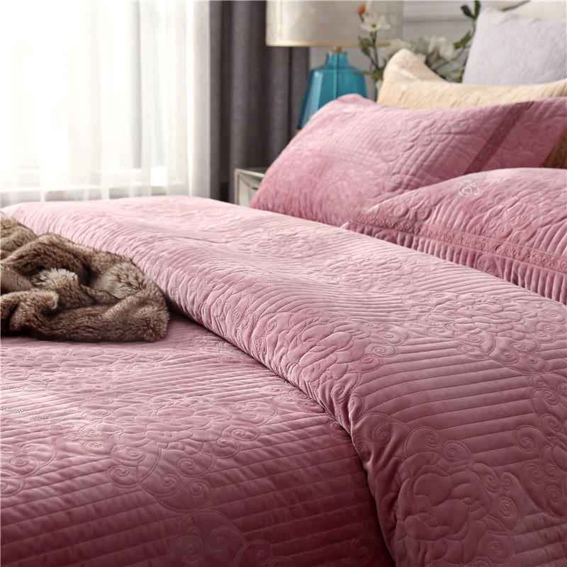 Twin Size Pink Bedspread
