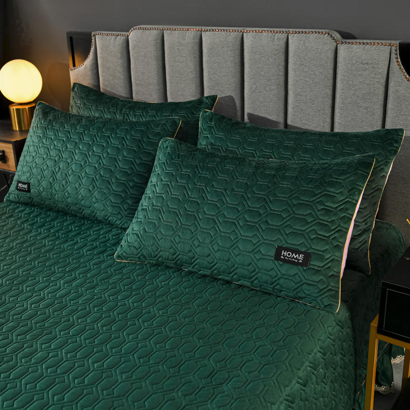 Luxury Bedspread Single Bed