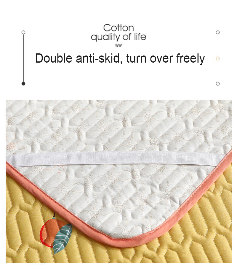 Delicate Fine Quality Mattress Cover