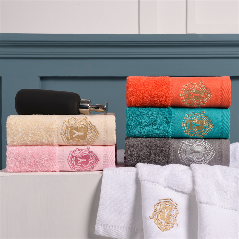 Very soft With Zip Pocket Hotel Towel