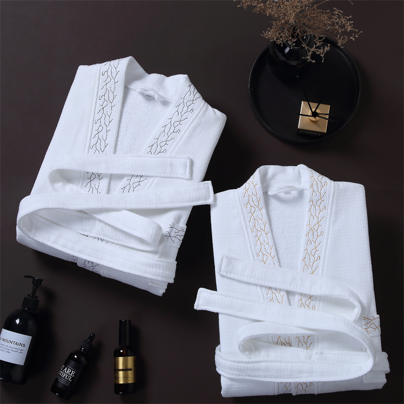 Embroidered Cotton Bathrobe Thickening