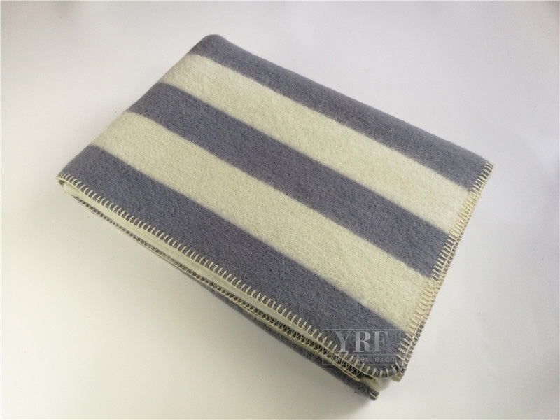 France Barracks 70% wool 30% blend Relief Blankets