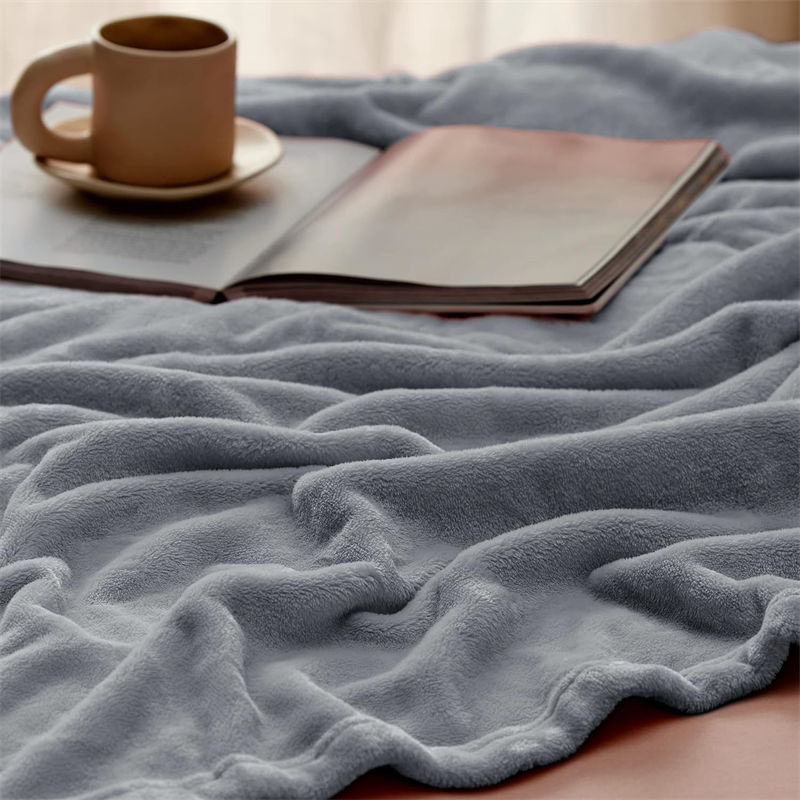 Flannel blanket - Emergency Product