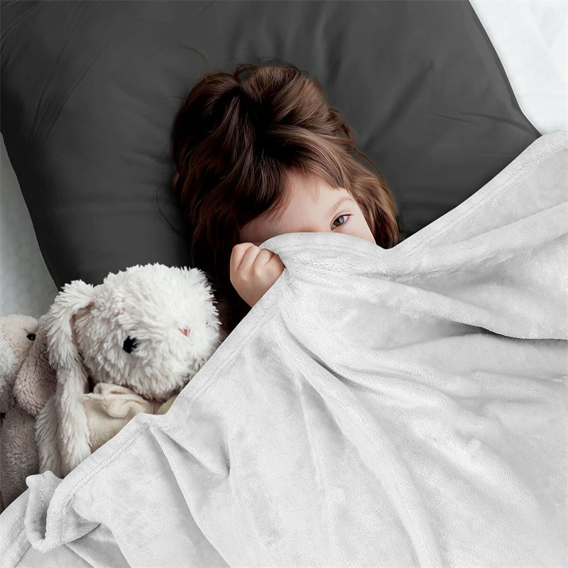 Wind-Blocking Disaster Relief Blanket