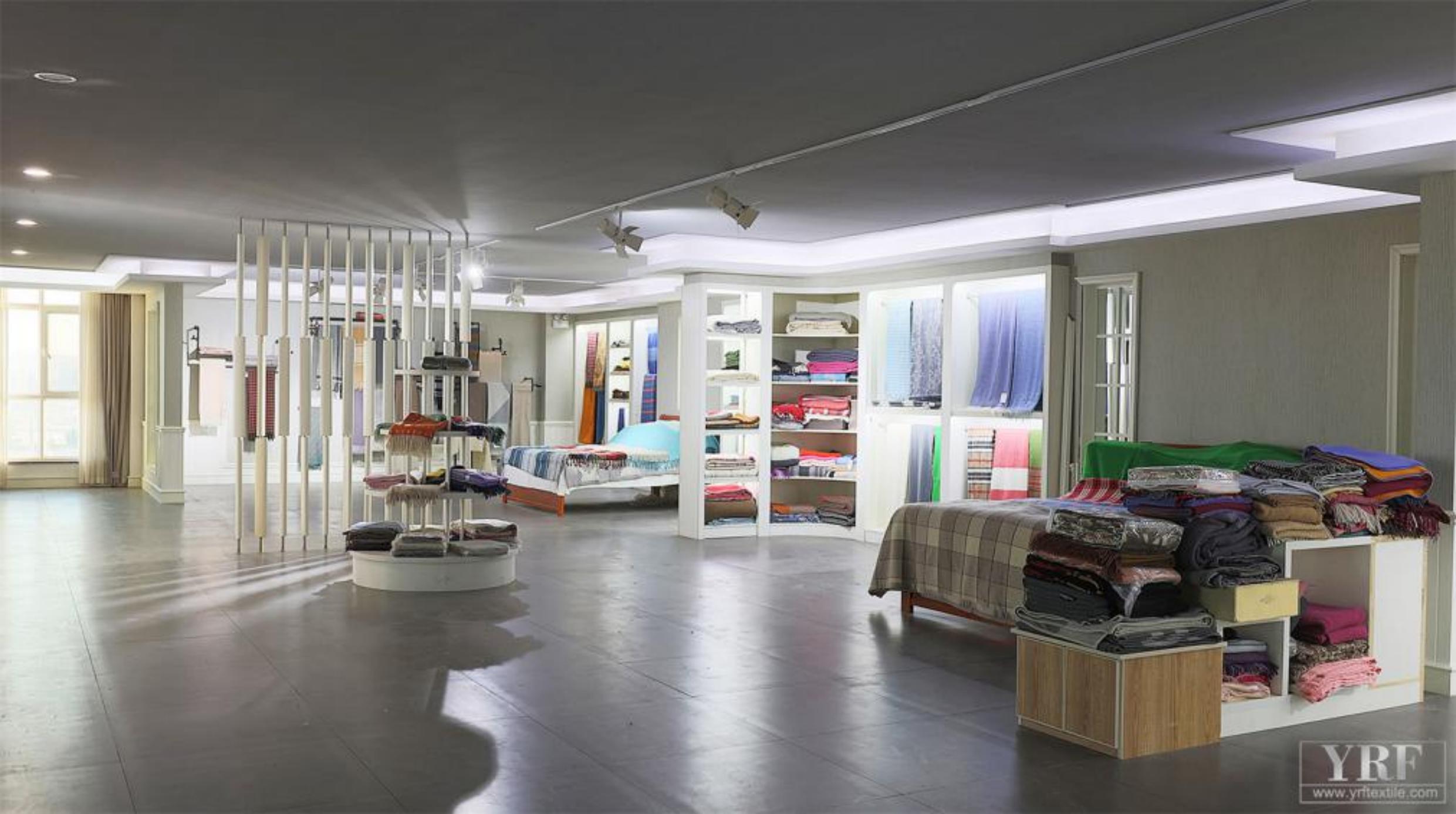 Chinese emergency relief blanket supplier