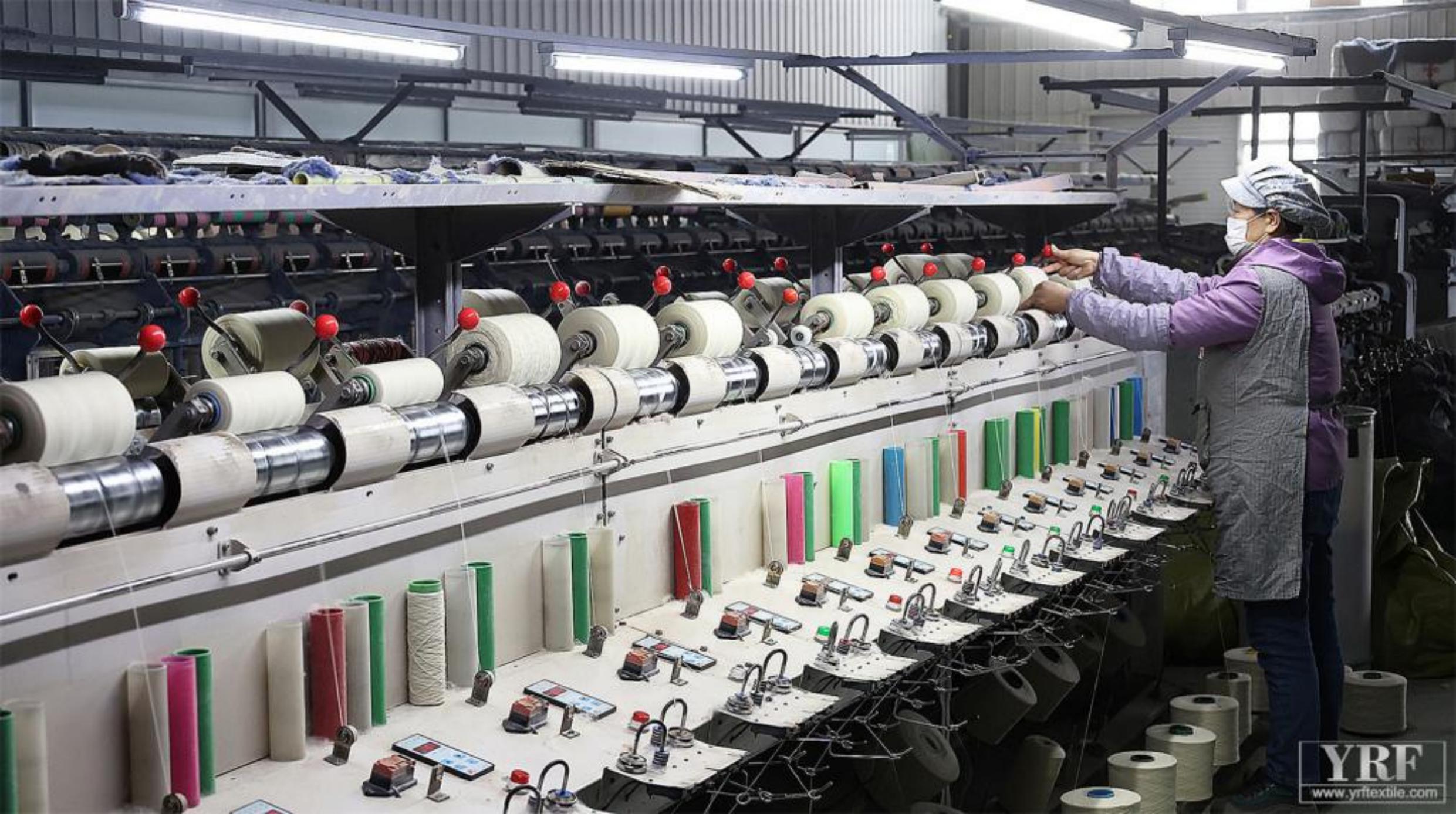 60% polyester and 40% cotton blended fabric