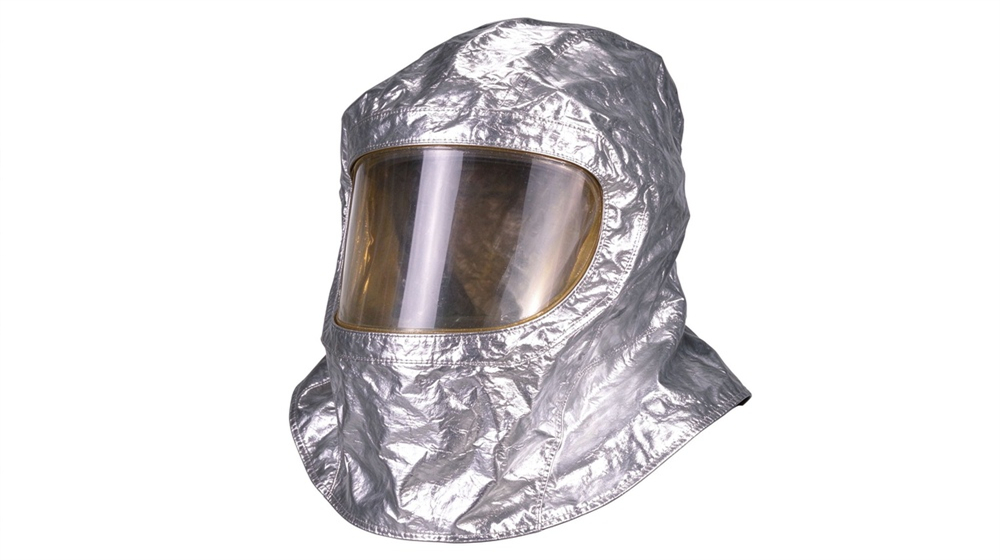 Wide shot of heavy duty protective thermal chemical composite suit, Size measurement M L XL sign chemical suit, fire chemical protective clothing, demonstrating professional product use in industrial safety environment, designed for wholesale bulk supply and industrial safety procurement. Wide shot of heavy duty protective thermal chemical composite suit, Size measurement M L XL sign chemical suit, fire chemical protective clothing, demonstrating professional product use in industrial safety environment, designed for wholesale bulk supply and industrial safety procurement.