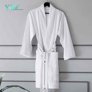 Hotel Four Seasons Bathrobe