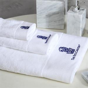 White Color Custom Logo hotel bath towel